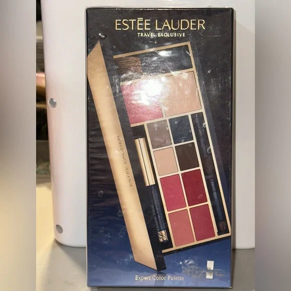 Estee Lauder Travel Exclusive Eyeshadow Palette with Red and Blue Shades - Picture 3 of 3